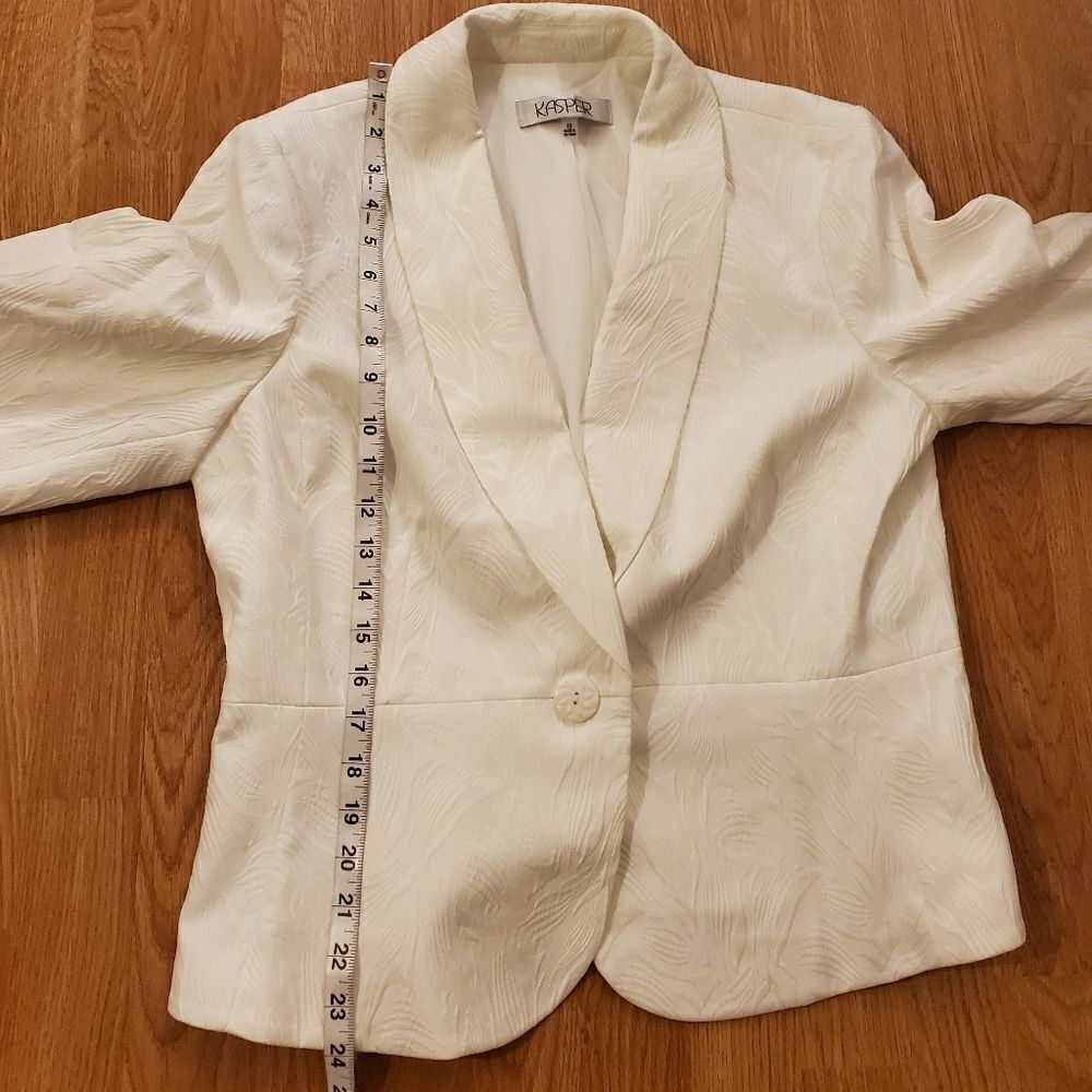 Kasper 3/4-Sleeve Textured-Leaf Blazer - Picture 9 of 12